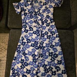 Elegant Floral Midi Dress in Blue and White